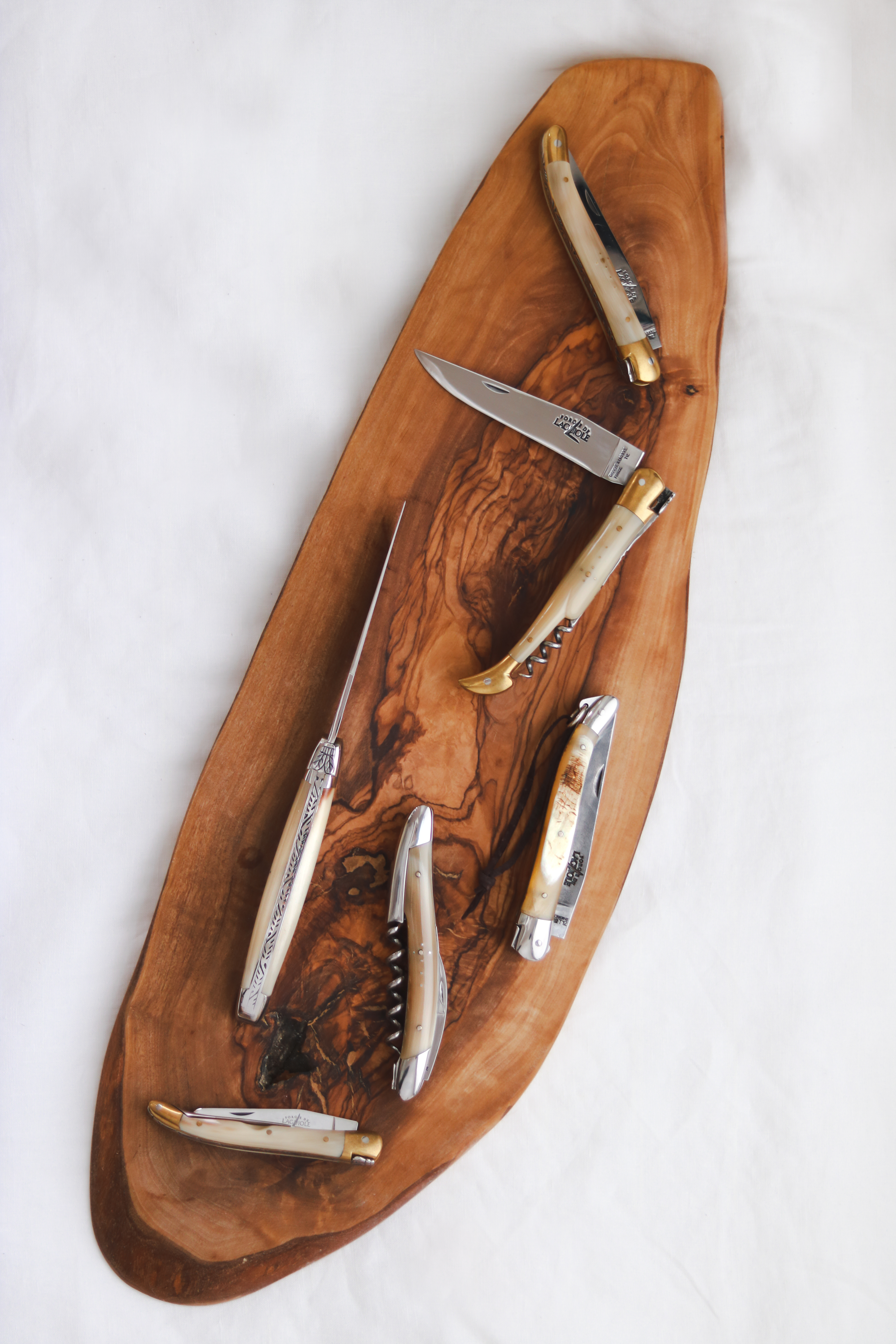 Sommelier knife, shiny finish with dark Horn handle